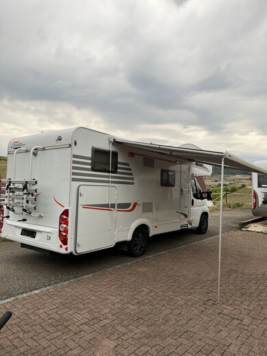 Wohnmobil in Waldshut-Tiengen mit 4 Schlafplätzen ab CHF 1'287 / Woche  mieten – MyCamper